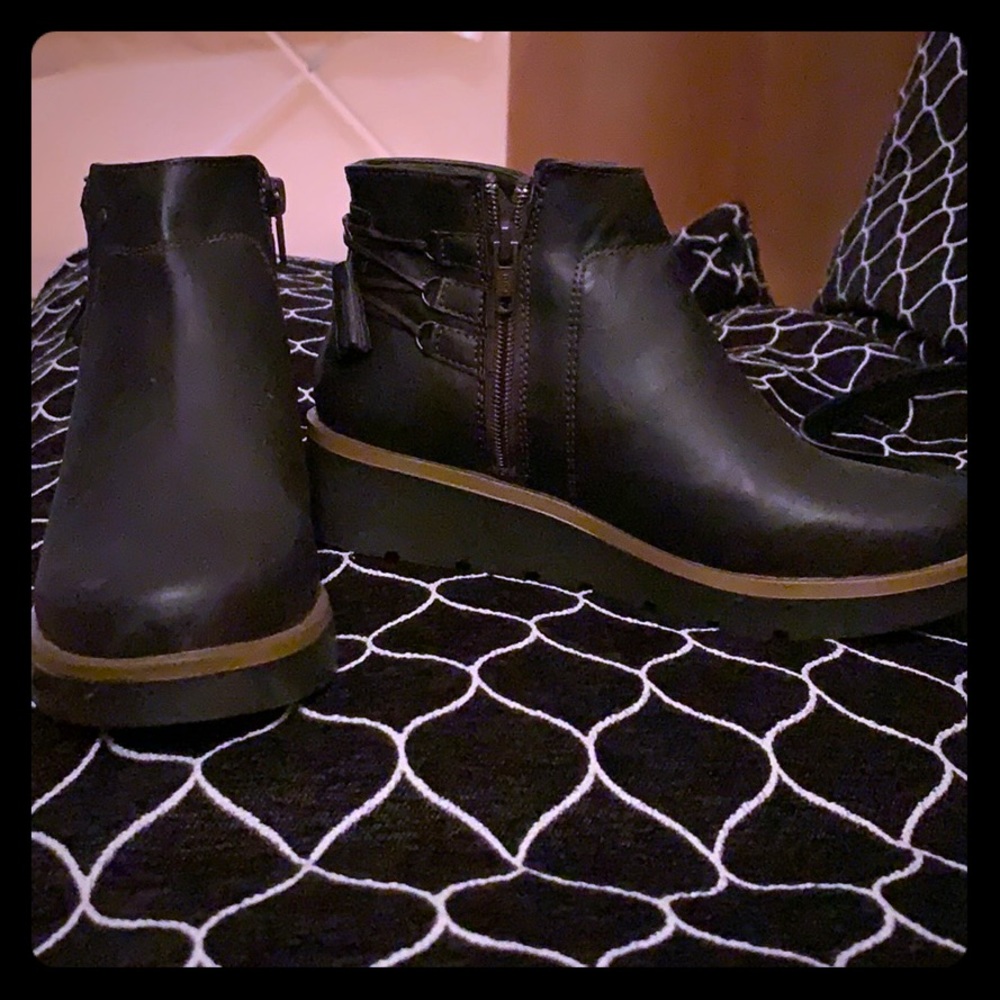 New Brown booties